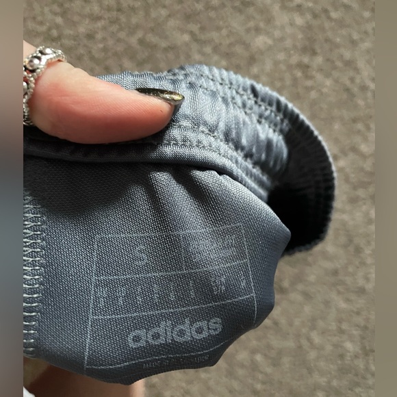 Men’s Adidas pants - Picture 4 of 4
